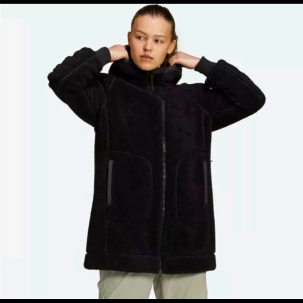 Adidas Originals Women’s REVERSIBLE SHERPA Jacket